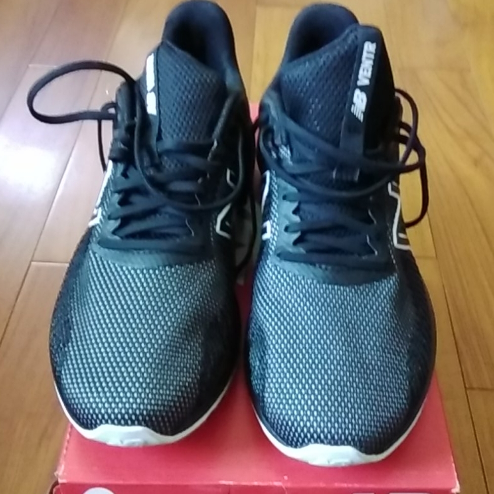 New balance MVTRL1 men's size 7.5 4E